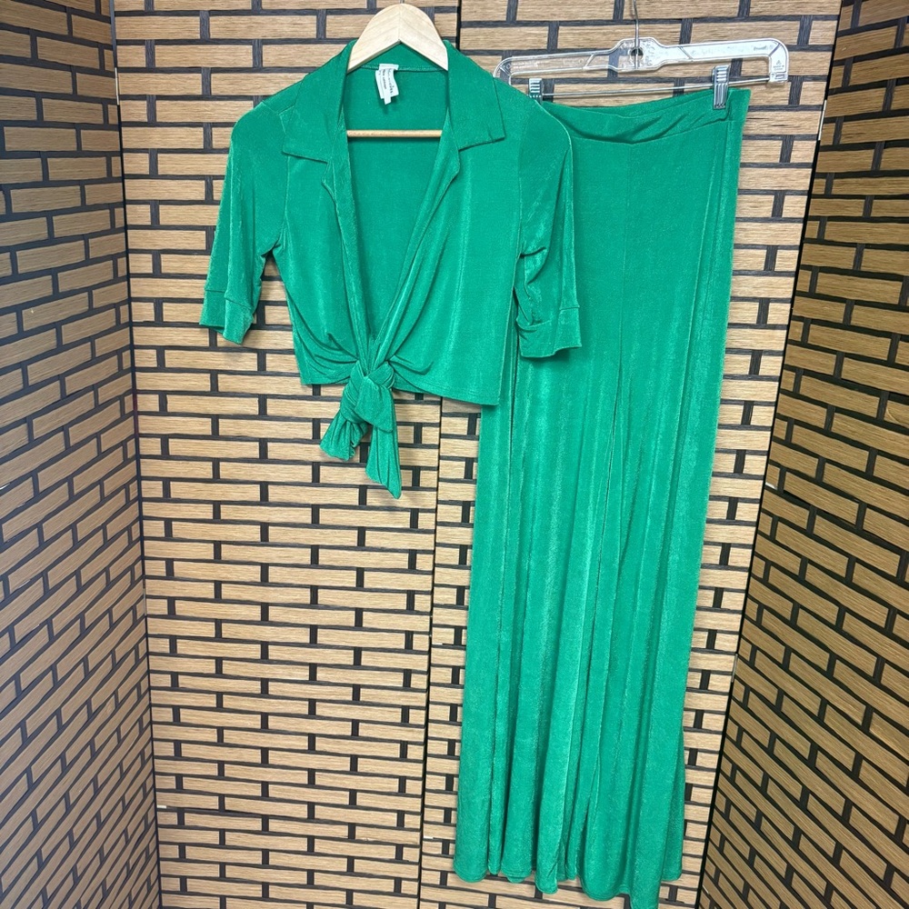 Yellow Cabbage‎ Green Two Piece Outfit Size Small